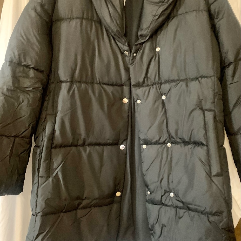 Medium length Black puffer jacket size medium
